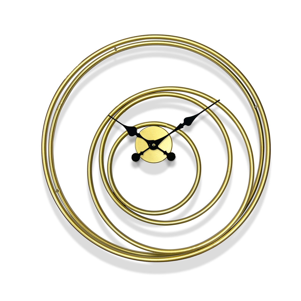 ساعت دیواری طلایی